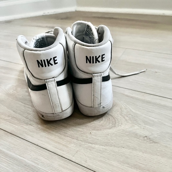 Big kids Nike Blazers size 6 - Picture 3 of 3